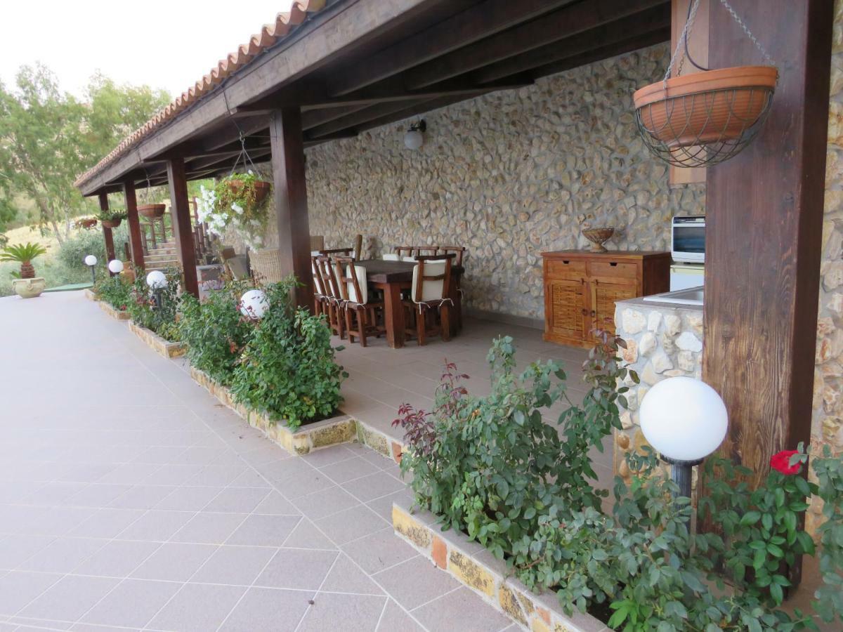 فيلا Casale Giulietta سكوبيلو المظهر الخارجي الصورة